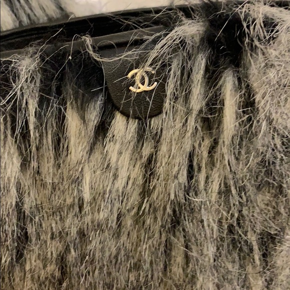 CHANEL 2010 Fantasy Fur Boots - Picture 5 of 9